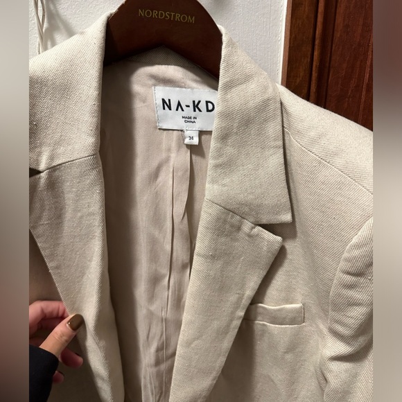 NA-KD oversized tailored blazer in beige size 2 - Picture 9 of 9
